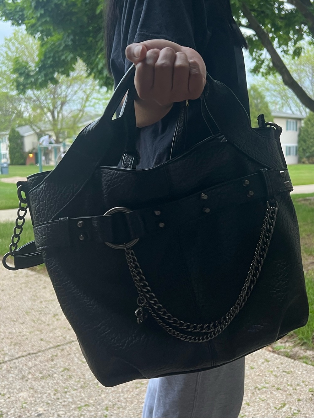 Jessica Simpson Black Chain-Accent Shoulder Tote